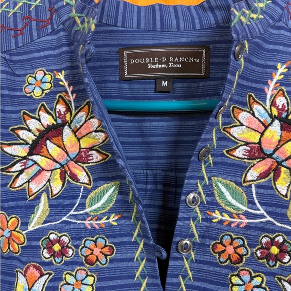 Double D Ranch Blue Embroidered Floral Top - Picture 2 of 3